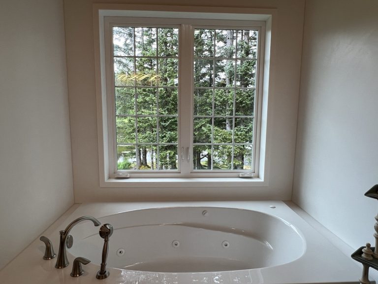 Cama’i House Upstairs Master Bath (2)