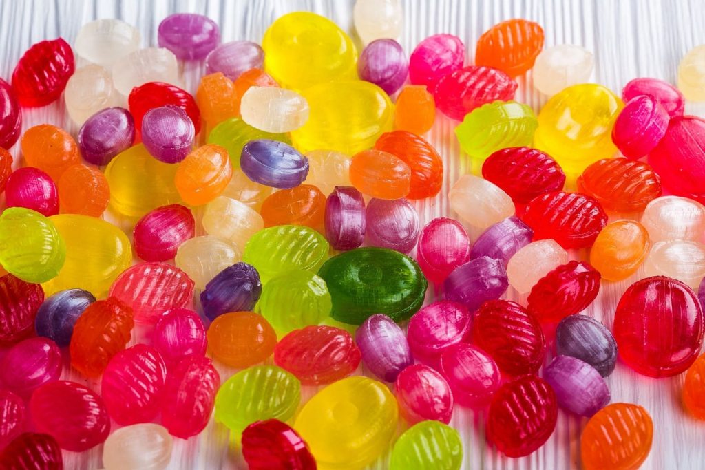 Illustration of sweets available for guests on arrival to the hotel.